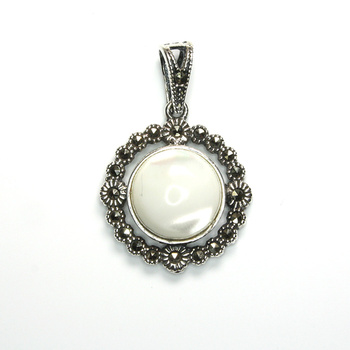 Subtelna zawieszka "Perła Orientu"