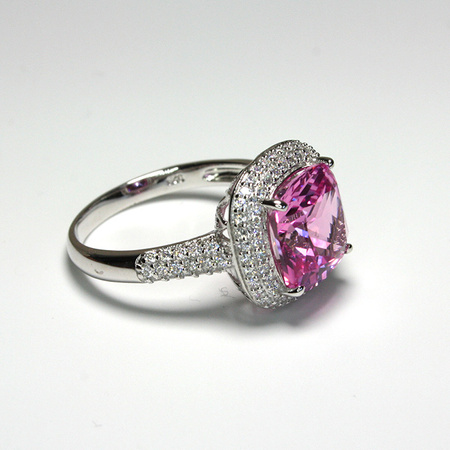 Elegancki pierścionek srebrny z Rose Moissanit