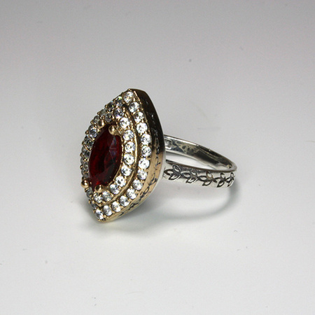 Osmański pierścionek z rubinem