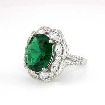 Srebrny pierścionek ze szmaragdem "Ogrody Stambułu"