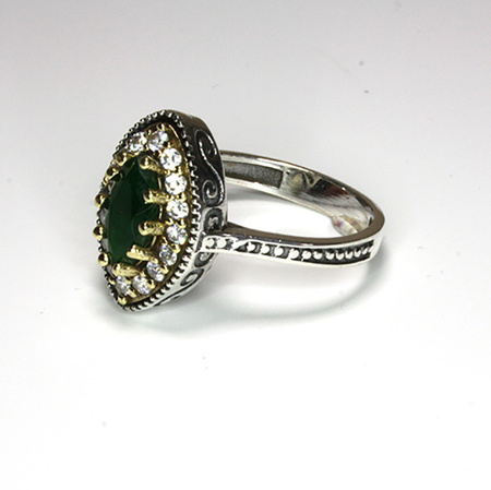 Osmański pierścionek ze szmaragdem