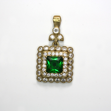 Subtelna zawieszka z eleganckim cytrynem