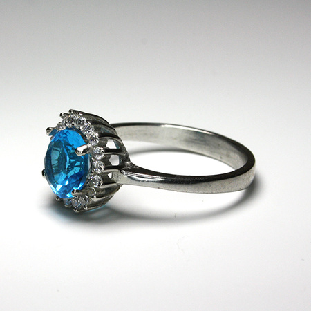 Srebrny pierścionek z niebiańskim kamieniem tureckim