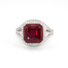 Srebrny pierścionek z rubinem „Purpurowa Korona”