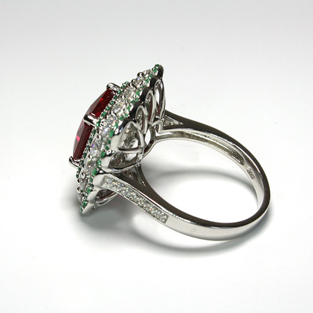 Blask Orientu - pierścionek Premium z rubinem i cyrkoniami