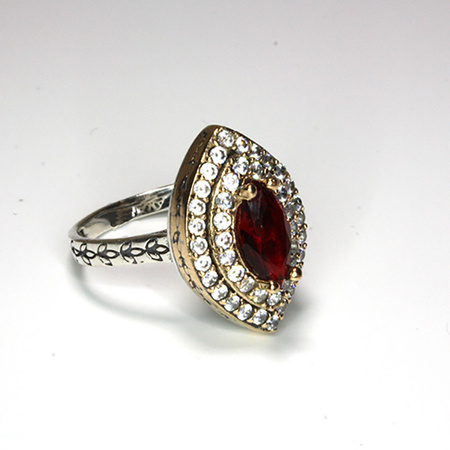 Osmański pierścionek z rubinem