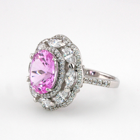 Kwiat Sułtanek - srebrny pierścień z różowym moissanitem