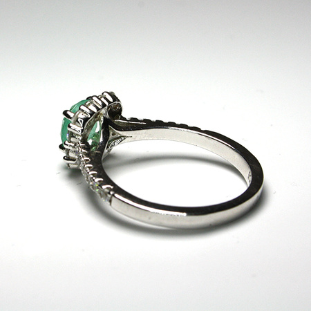 Srebrny pierścionek z miętowym turmalinem Paraiba