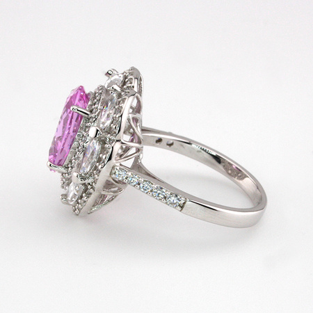 Kwiat Sułtanek - srebrny pierścień z różowym moissanitem