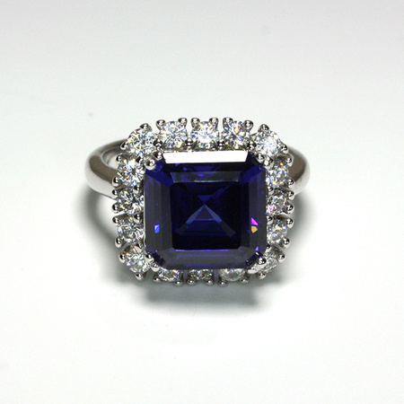 Pierścionek Premium z tanzanitem i cyrkoniami