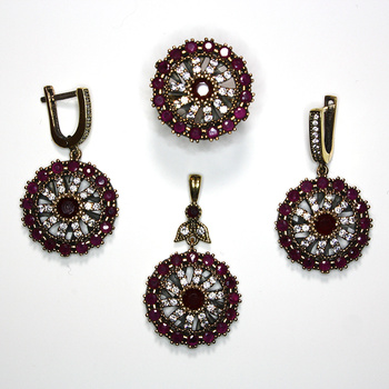 Osmański zestaw biżuterii z rubinem